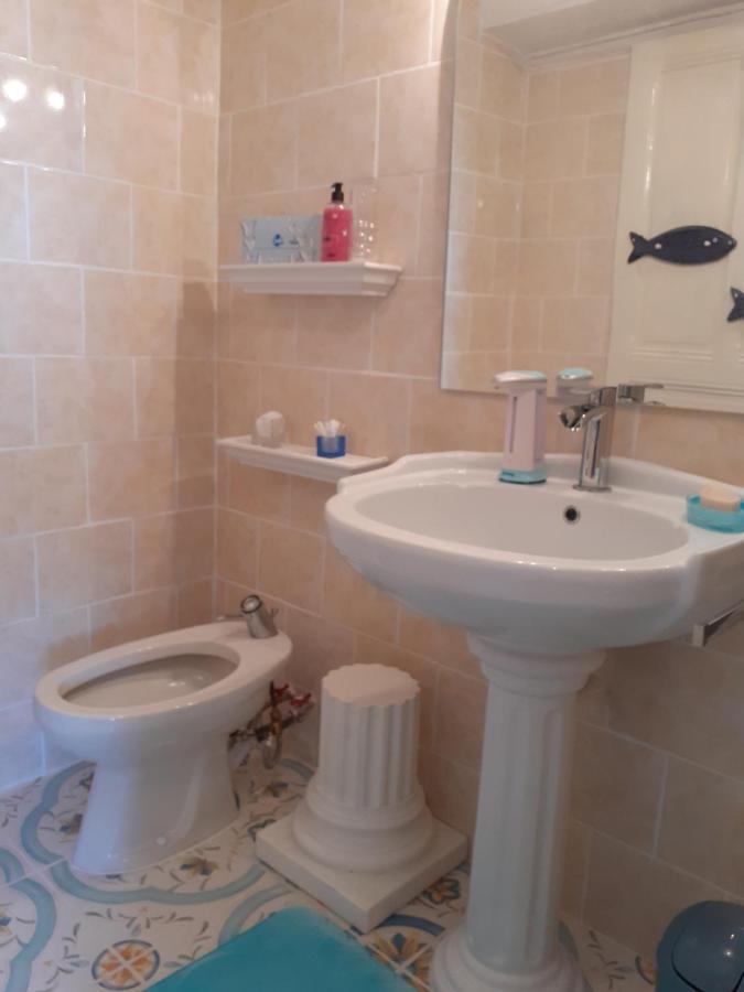 7042Douce Nuit Hotel Saint-Germain-Laval  Екстериор снимка