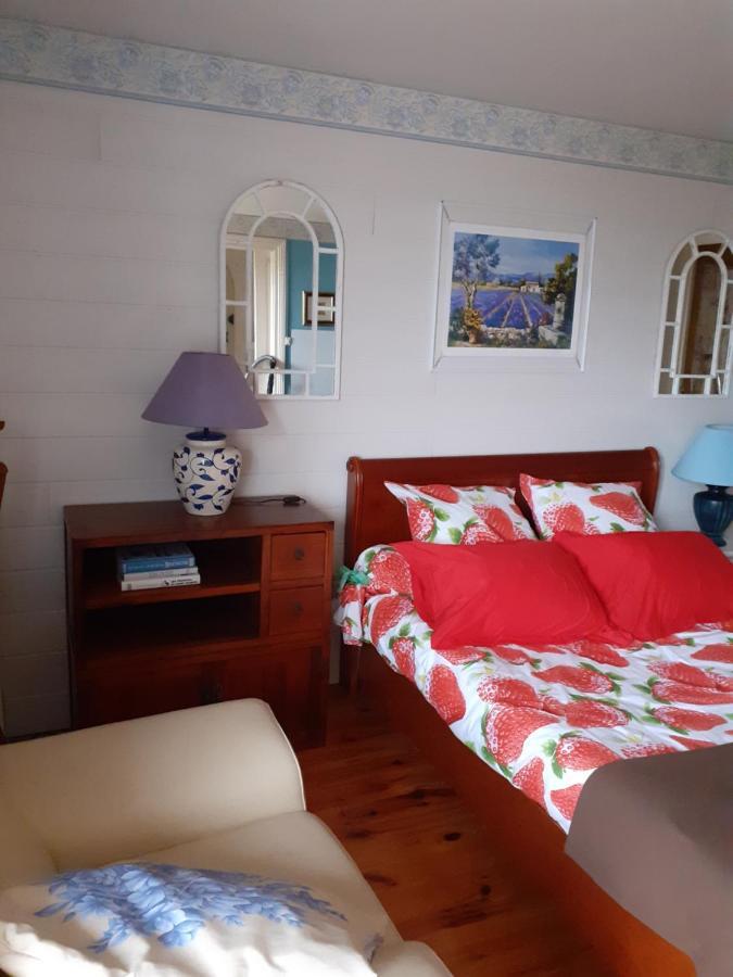 7042Douce Nuit Hotel Saint-Germain-Laval  Екстериор снимка