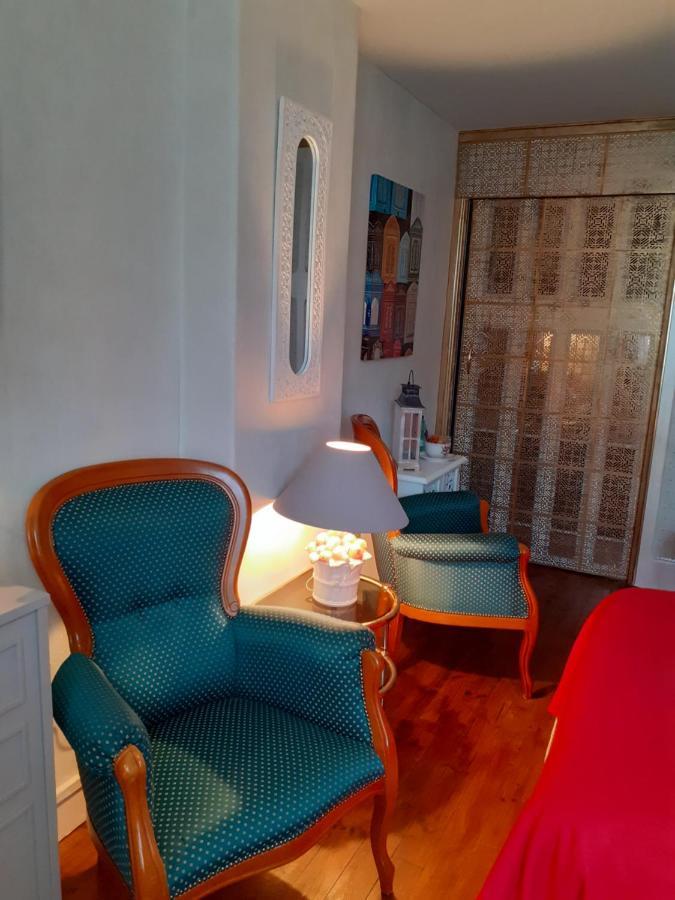 7042Douce Nuit Hotel Saint-Germain-Laval  Екстериор снимка